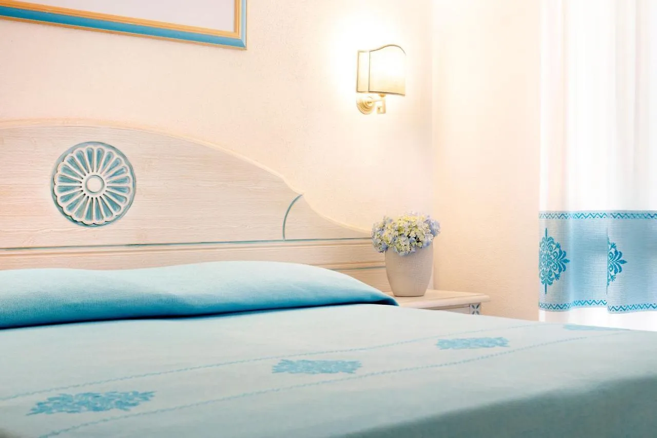 Hotel Le Palme 4*, Cala Liberotto Italia
